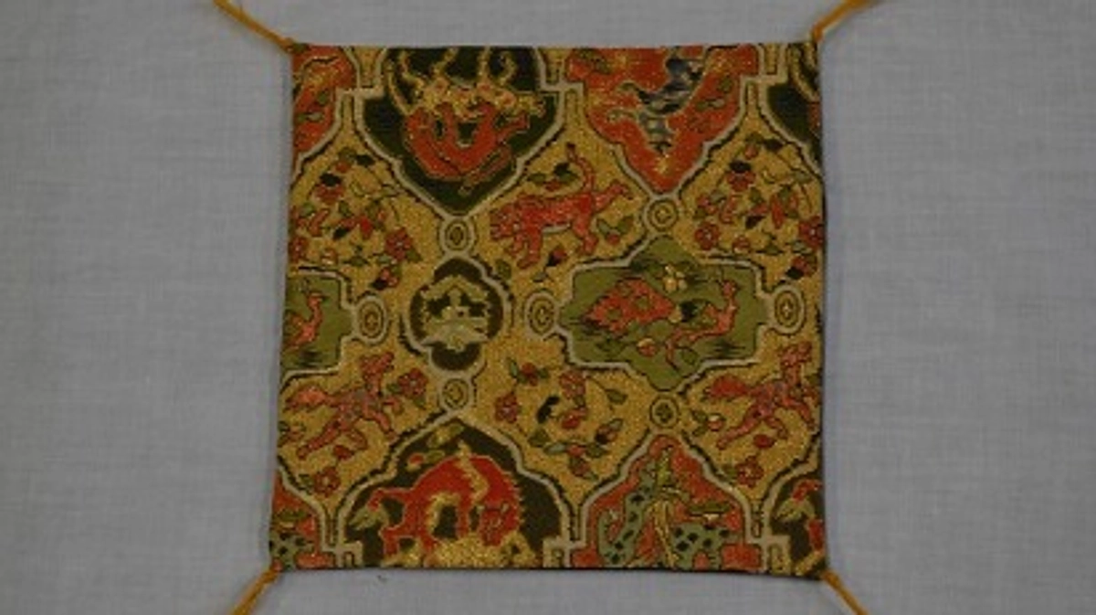 鳥獣文様台袱紗及び内覧会ご招待とは！！