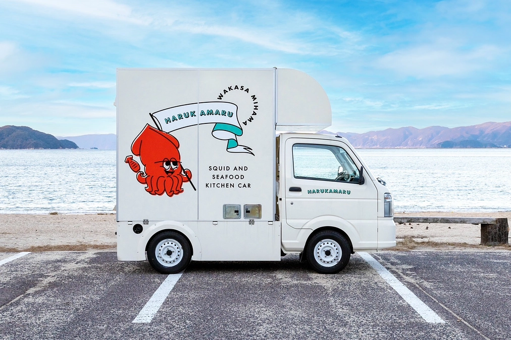 皆様のおかげでキッチンカー完成しました‼︎