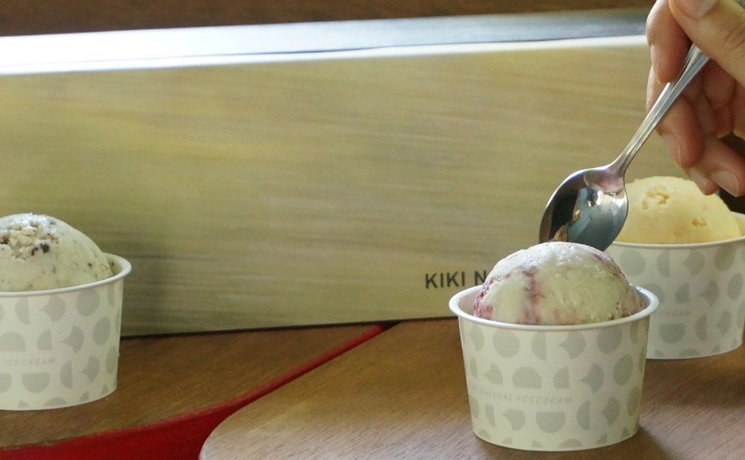 KIKI NATURAL ICECREAM（ミコト屋）のアイスとパンケーキミックス