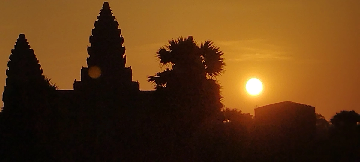 活動日6日目　歴史の宝物庫　アンコールワット遺跡群　