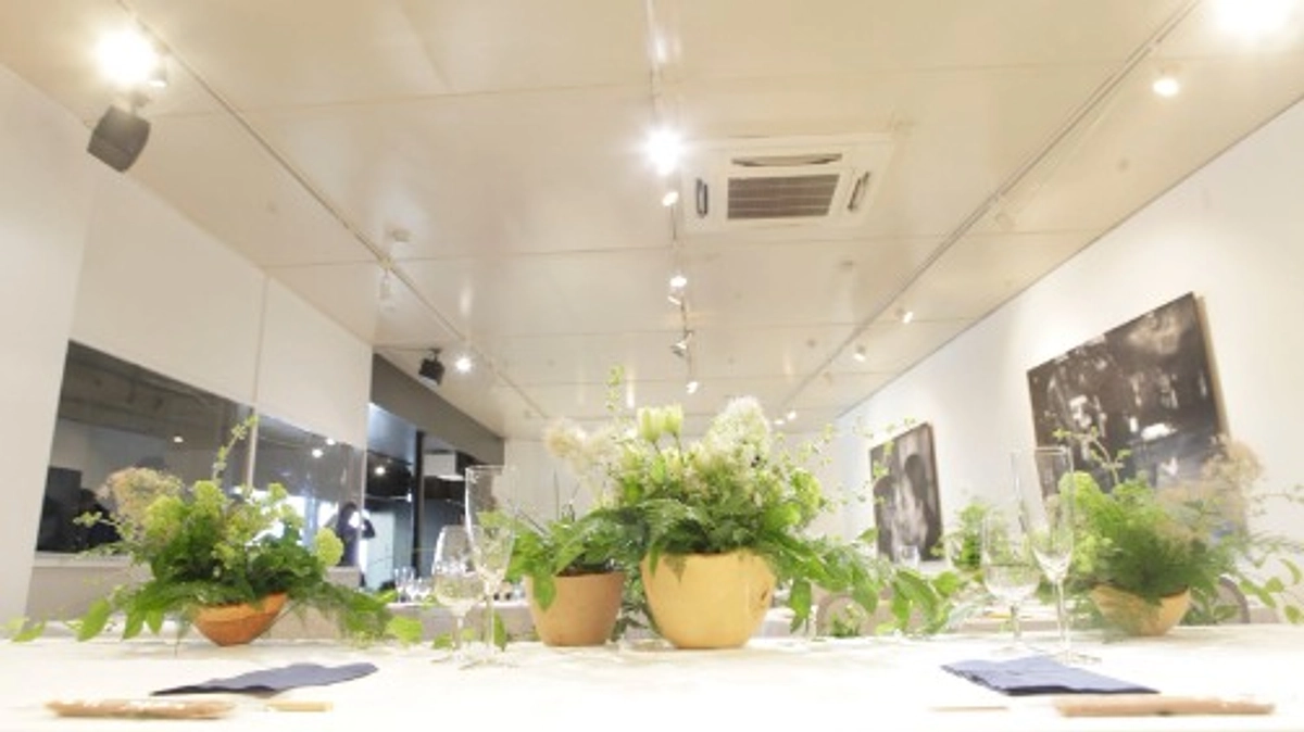 JIKE STUDIOで開かれた結婚式。「一日利用権」でできること…