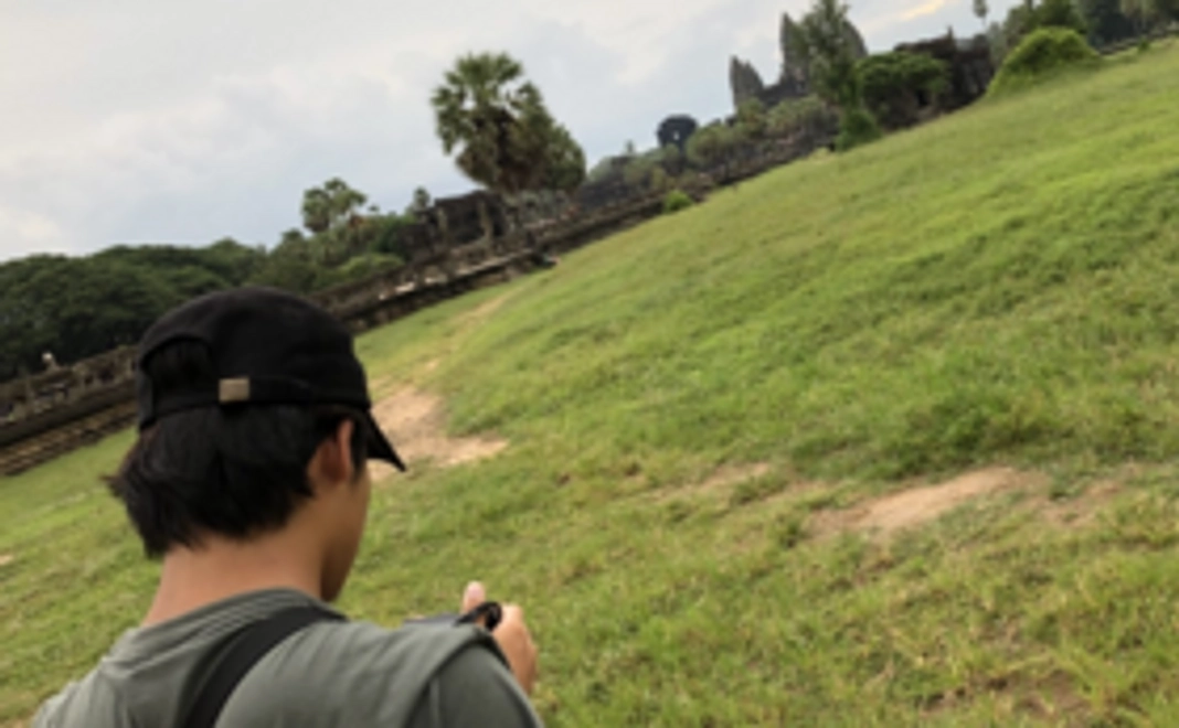 Tシャツを着た子供達の写真