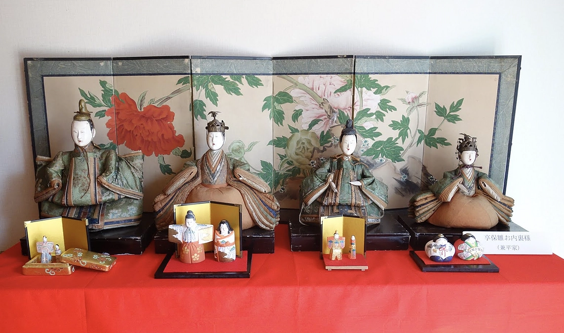 “盛岡町家”に飾る旧暦の雛祭り