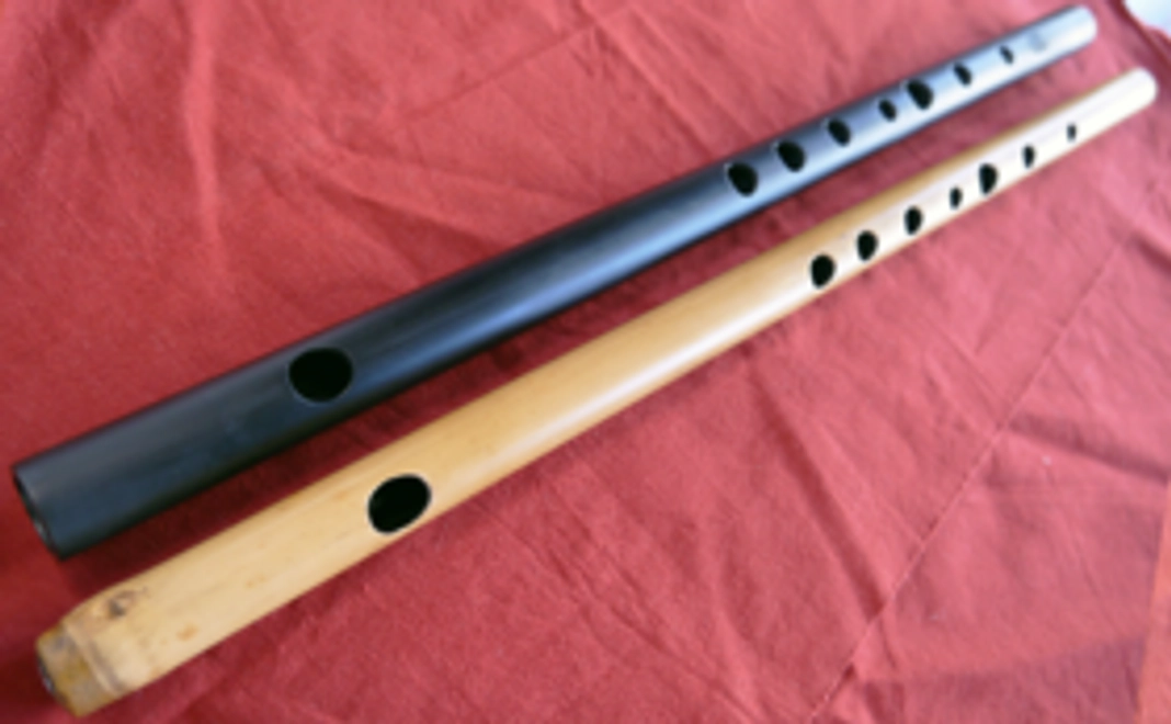 【新素材篠笛、実質無料！】拭漆姿管、吹き比べ２管セット
