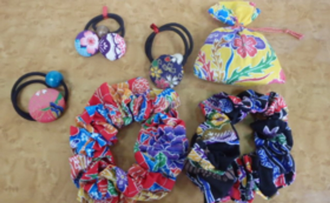 当事業所で利用者さんが作ったアクセサリーをプレゼント！