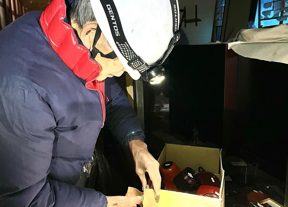 ギャラリーから少しづつ器たちの回収を始めました。2月2日