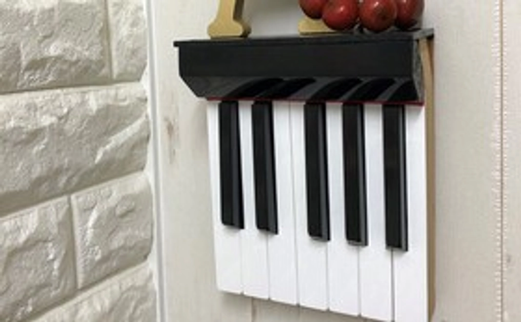 【廃棄ピアノ活用】ハンドメイドの鍵盤壁掛け