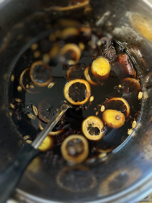 大三島コーラの仕込み作業の一部をご紹介