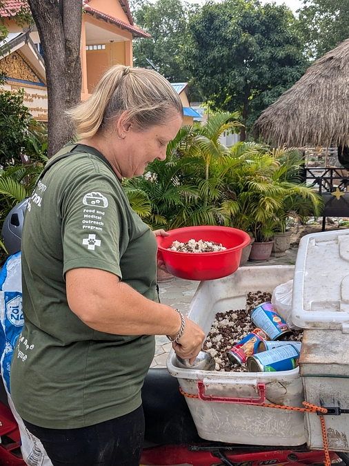 日々の食事支援の様子