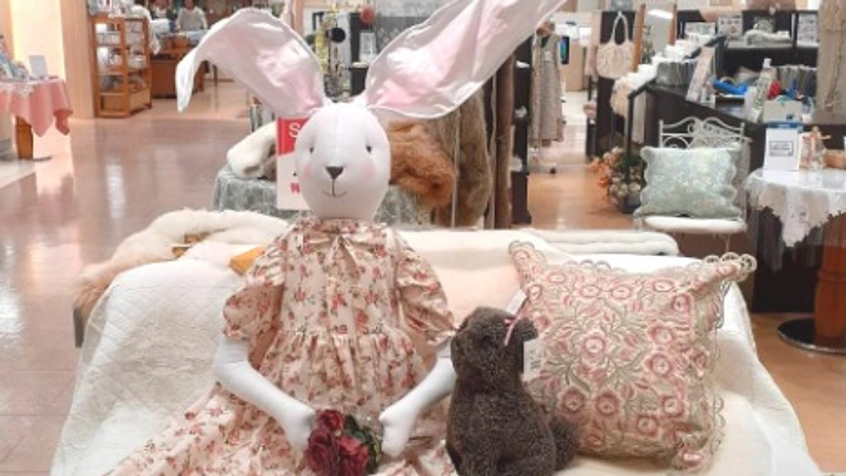 お店に大きなうさぎちゃんが届きました