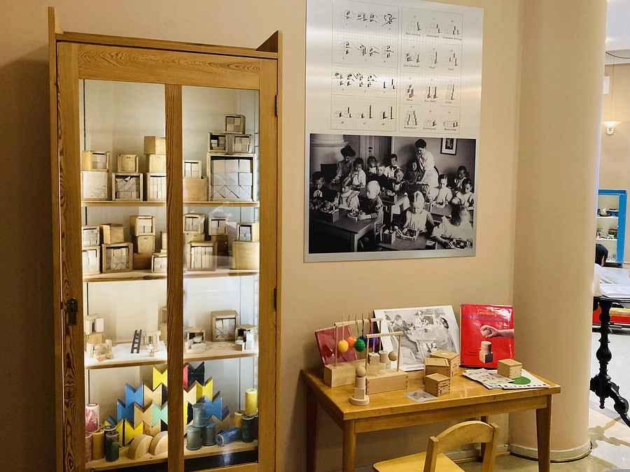 フィンランドの幼児教育の歴史を遊びながら学べる幼稚園博物館を訪問