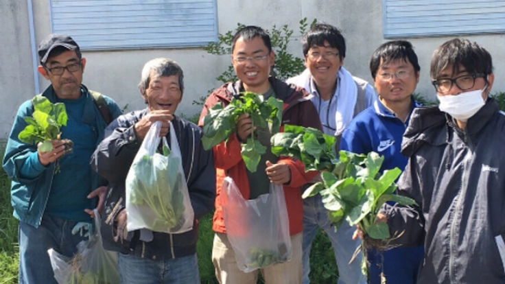 障がいを持った方が丁寧に育てた無農薬野菜をドレッシングに!