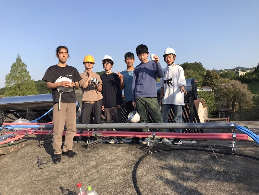 【太陽熱温水器の設置、すべて完了しました！】