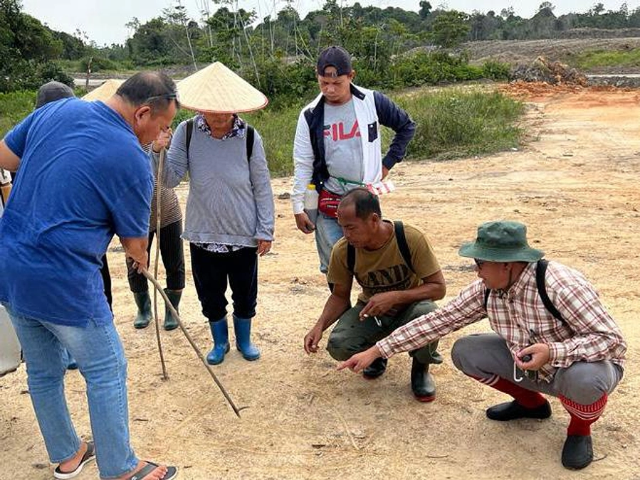 鉱山開発地でマッピングの作業を継続しています