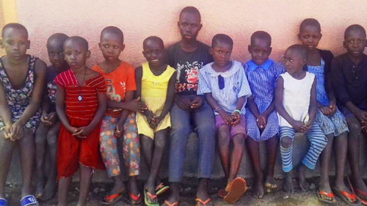 親から放棄され希望を失った子どもたちに、学校を卒業させたい!