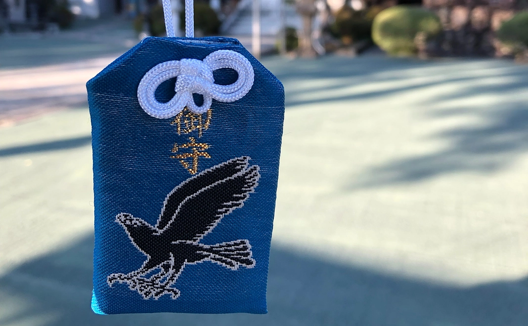 高知県サッカーを盛り上げよう!~八咫烏お守り&タオル~