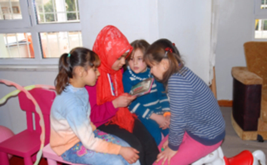 子どもたちからの絵ハガキ