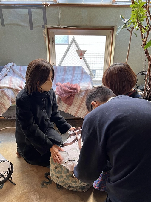 シロちゃんは「飼い主のいない猫」として引き取った