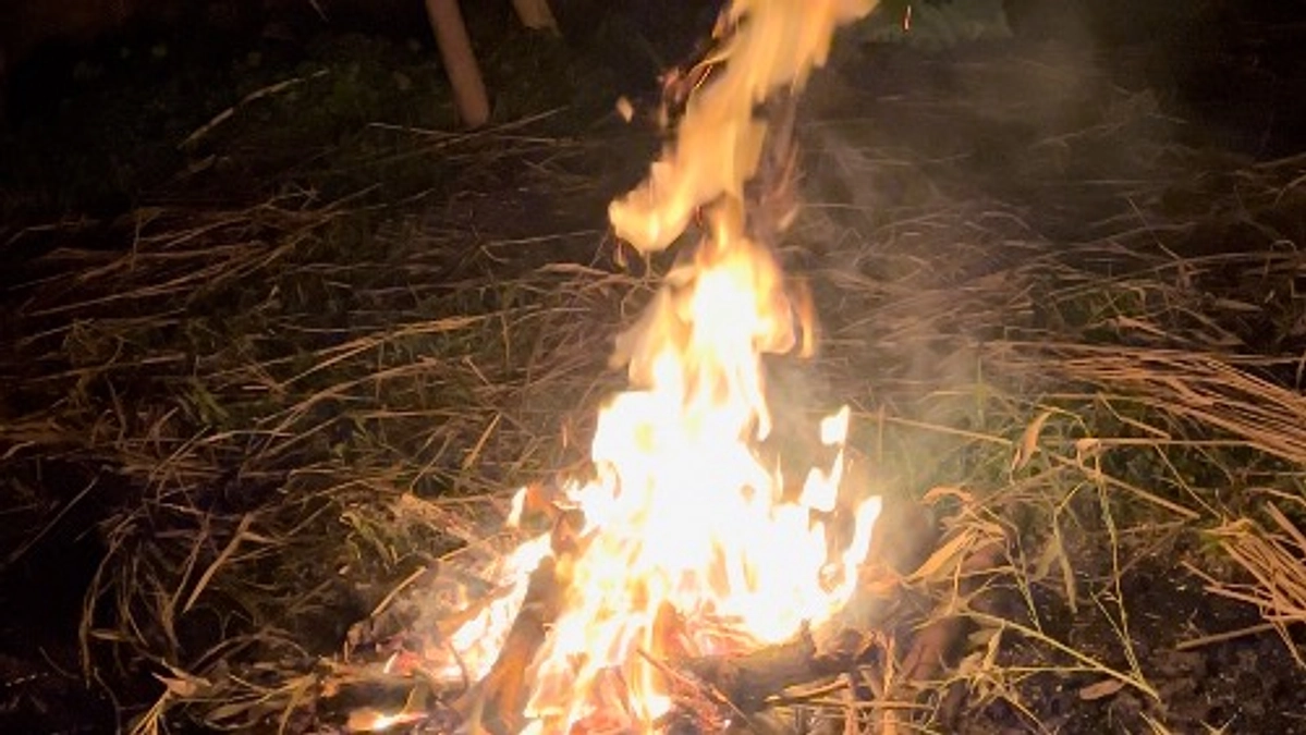 クラウドファンディングのリターンの焚き火。