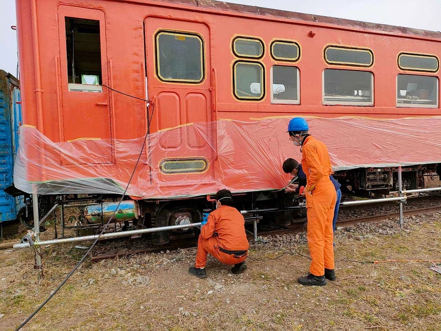 電車を塗りませんか？(小田急2200形2212号 新塗装復活仕上げ 体験イベントのご案内)