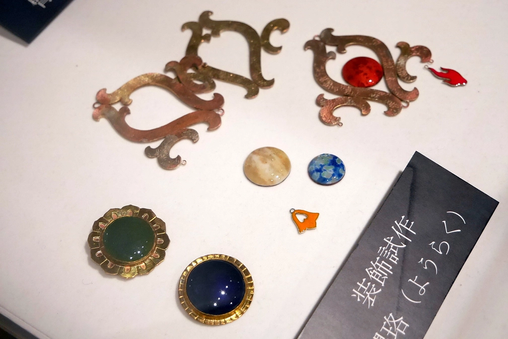 本尊装身具の七宝パーツのご紹介