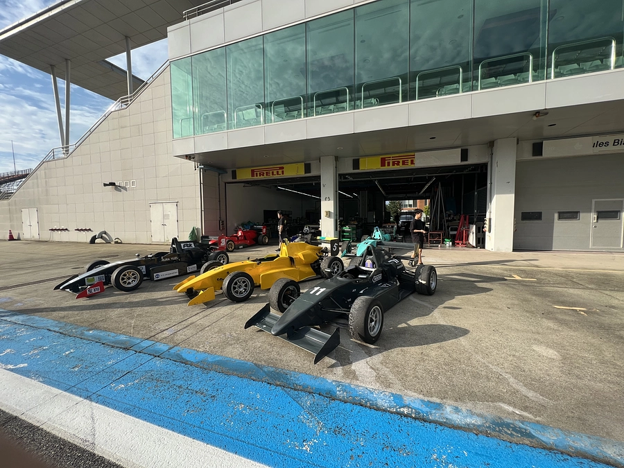 韓国レースウィーク　new スポンサー様紹介と公式練習開始！