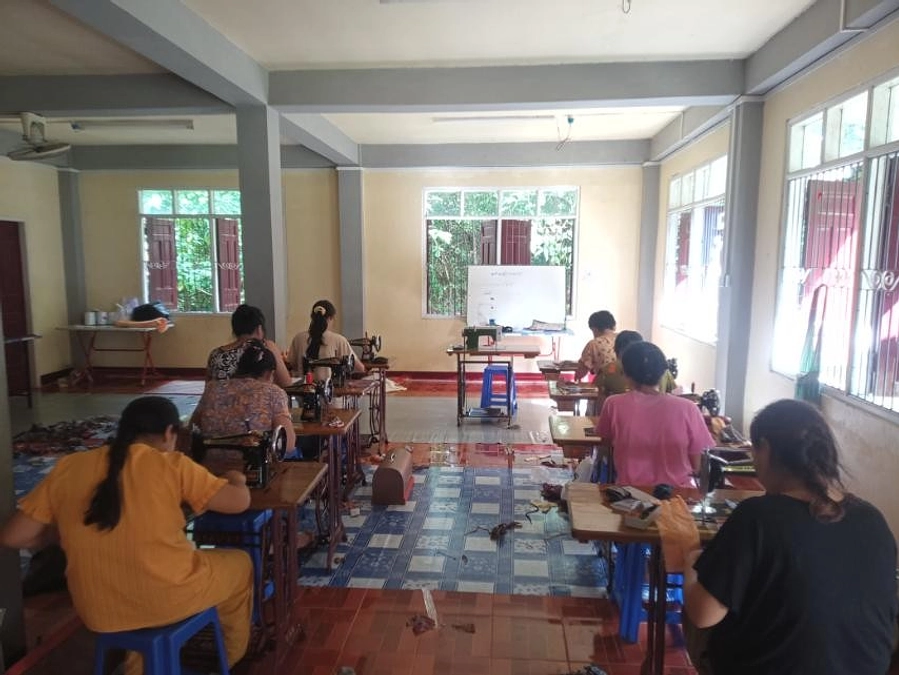 8人の女性が夢に向かって第一歩を踏み出しました！