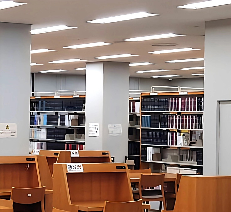 人気の雑誌は１階で