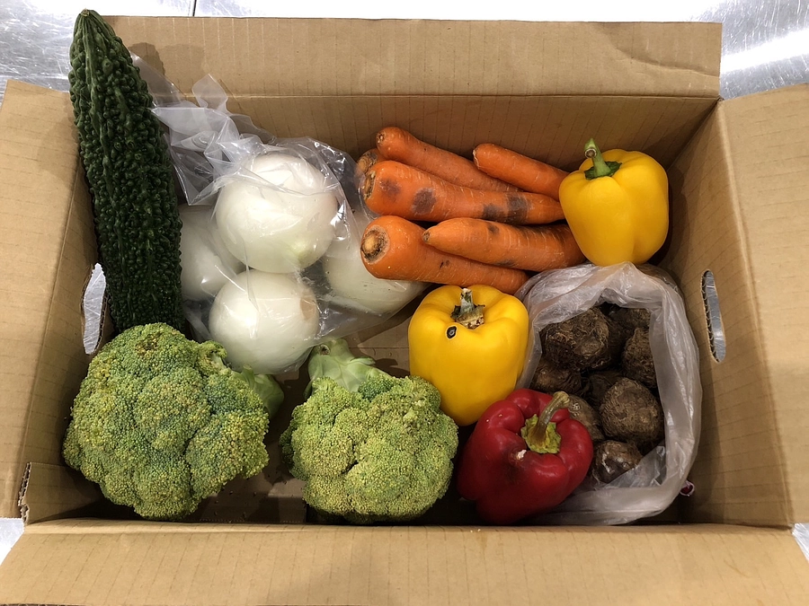 「江戸川三色丼」仕込み中！