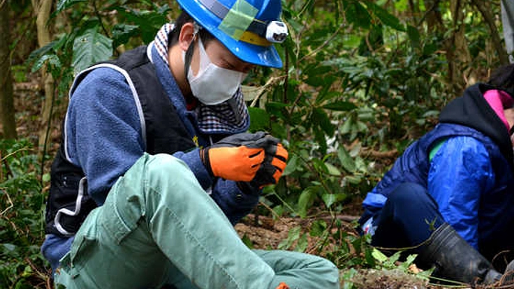 戦争体験のない学生が戦没者遺骨収集を通して平和について考える