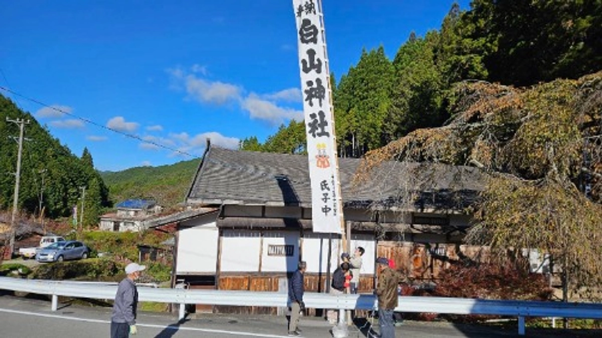 幟立、本番仕様の舞台造り、稽古、「はな」書き、宴を行いました ＆《メディア掲載》