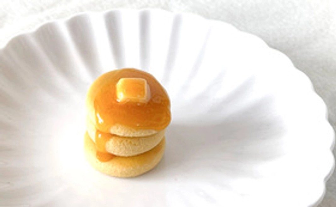 フェイクスイーツの小さなホットケーキ