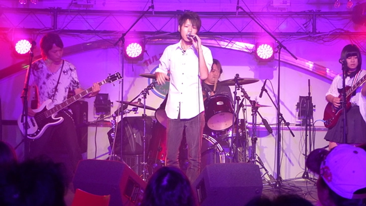 色々な悩みから音楽の力で立上った生徒をステージに立たせたい！