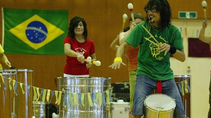 佐渡の国際芸術祭と福島をサンバのリズムで架け橋を繋ぐ