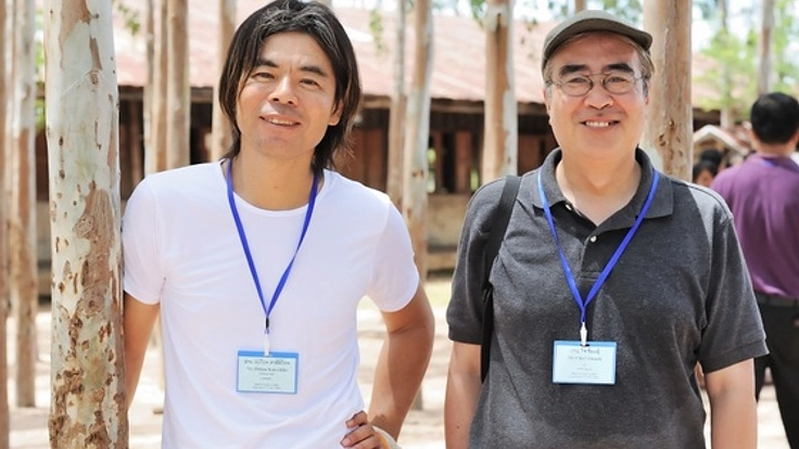 日比野克彦がラオスの小学生と絵を描く～ポントゥン村美術部～