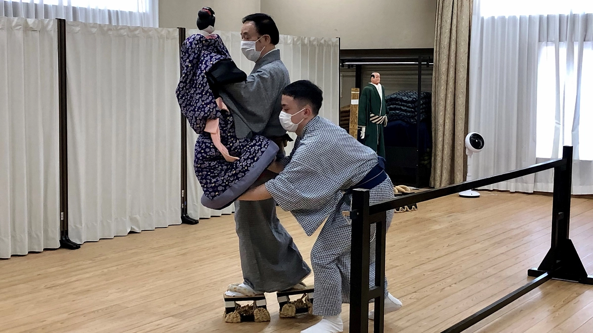 【研修生の＜今＞をお伝えします】～文楽研修～