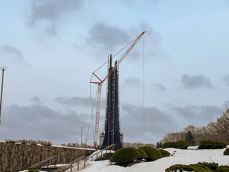 今日（令和5年3月12日）の北海道百年記念塔です。