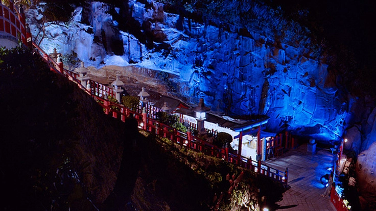 雅楽と西洋楽器！イギリス人作曲家による洞窟コンサートを開催！