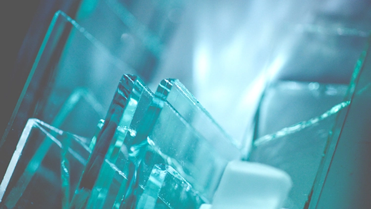 ガラス・光・音を使ったインスタレーション作品を展示したい！