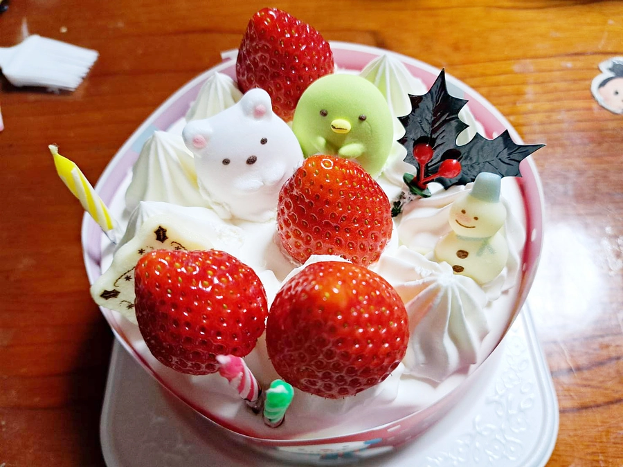 クリスマスケーキが届き始めました！