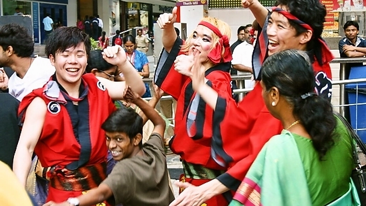 若者6人の挑戦！阿波踊りを通じて日本の魅力をパリに届けたい！