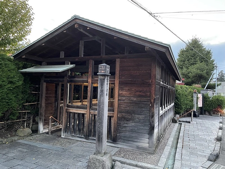 「潮を浴びて」鎮魂のうた