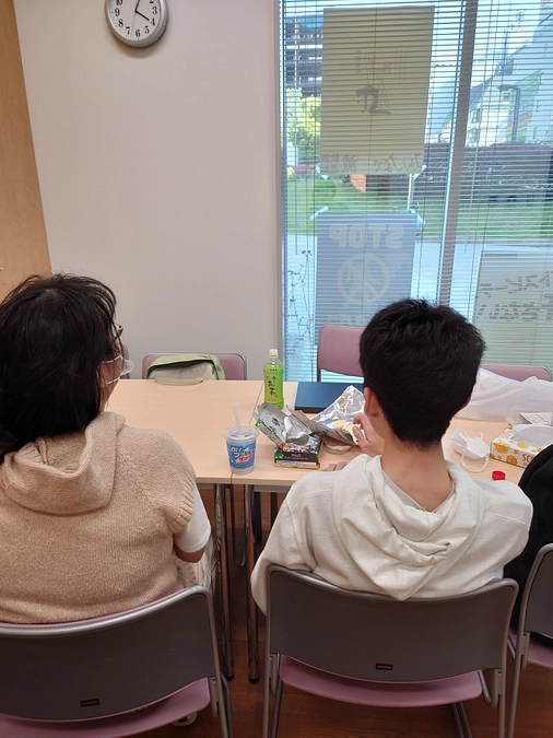 若者の避難カフェ・フリースペースYURUYURU