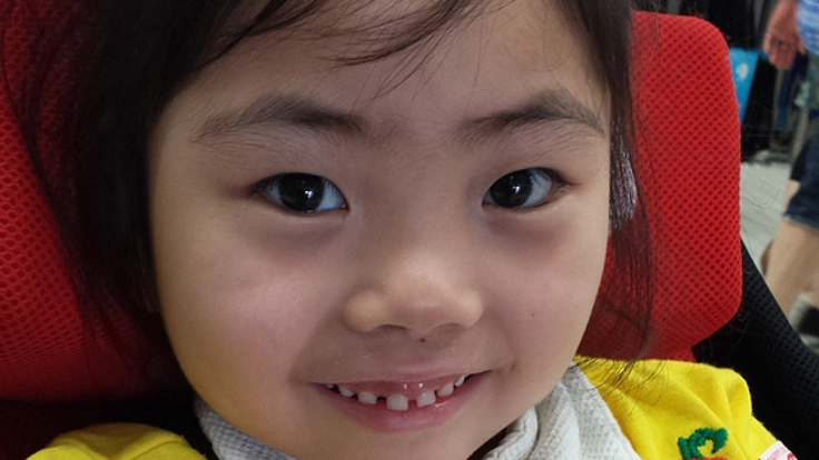 女の子だけが発症する難病「レット症候群」を知ってもらう本3000部を出版したい！