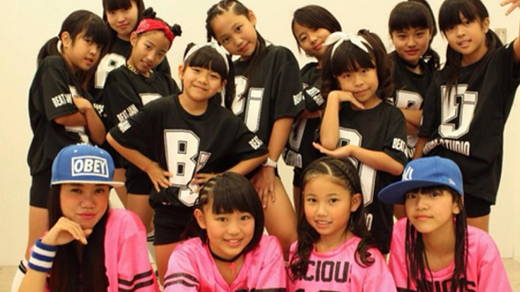 沖縄のダンスユニット「琉球QT-BLUE」を応援するTシャツを制作！