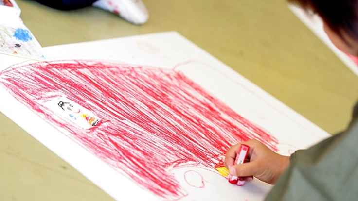 震災のダメージが残る南相馬で、子供達の美術展が開催されます。