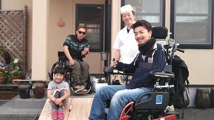 段差を乗り越えるための携帯折畳式スロープ100本作成します！