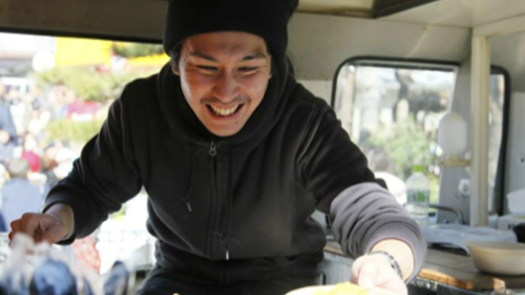 四国の生産者たちを紹介する新しいキッチンカーを購入したい!