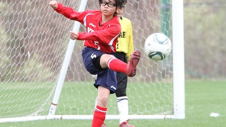 「夕張市の天然芝グラウンドに新しいサッカーゴールを!」