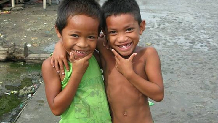 台風の被害にあったタクロバンの子供たちを笑顔にさせたい！